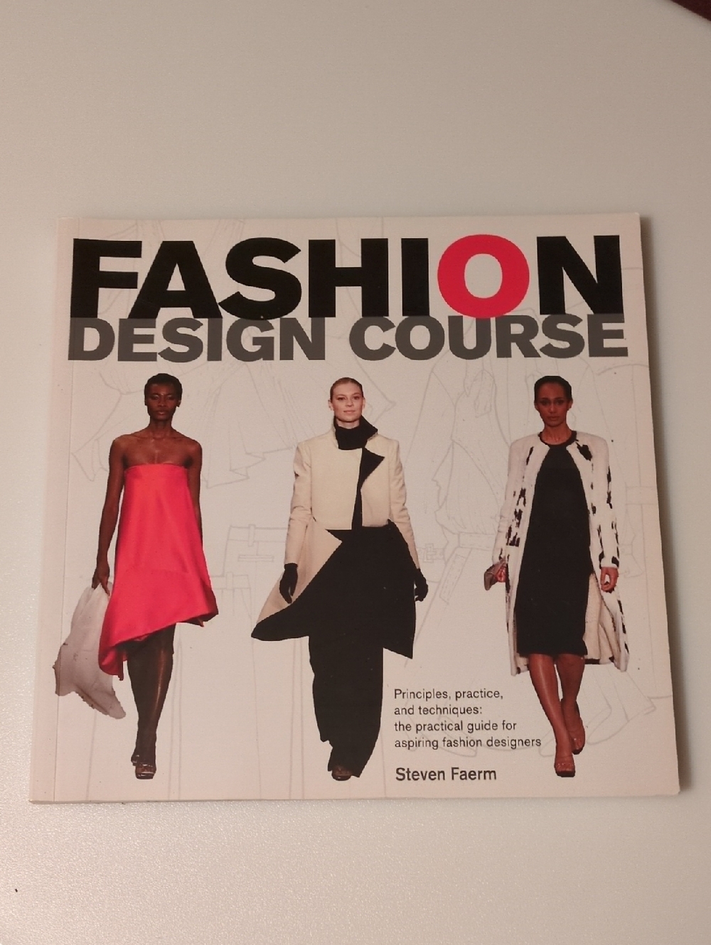 Fashion Design Course Book - Paperback Steven Faerm